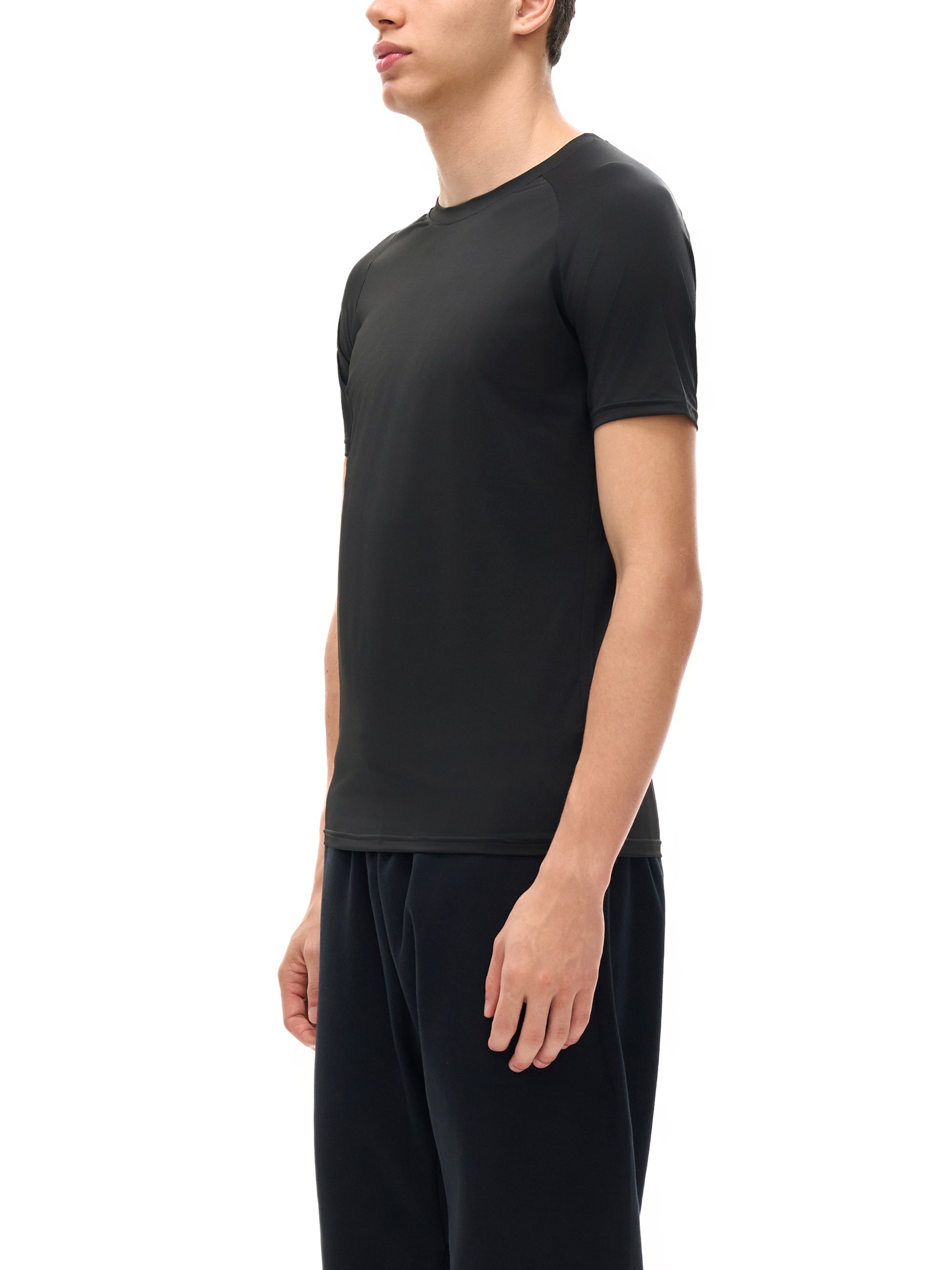 Compression Skull and bones.         Performance Short Sleeve T-Shirt