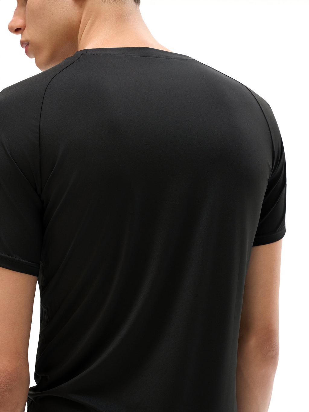 Compression Skull and bones.         Performance Short Sleeve T-Shirt